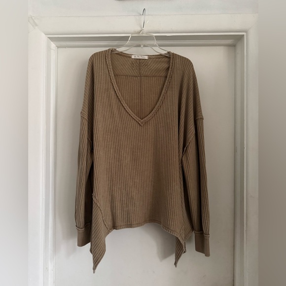 We The Free Camel Thermal
Oversized swing Top Sz Large - Picture 2 of 3